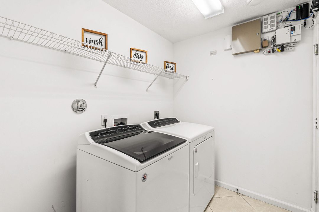 For Sale: $599,000 (3 beds, 2 baths, 2097 Square Feet)