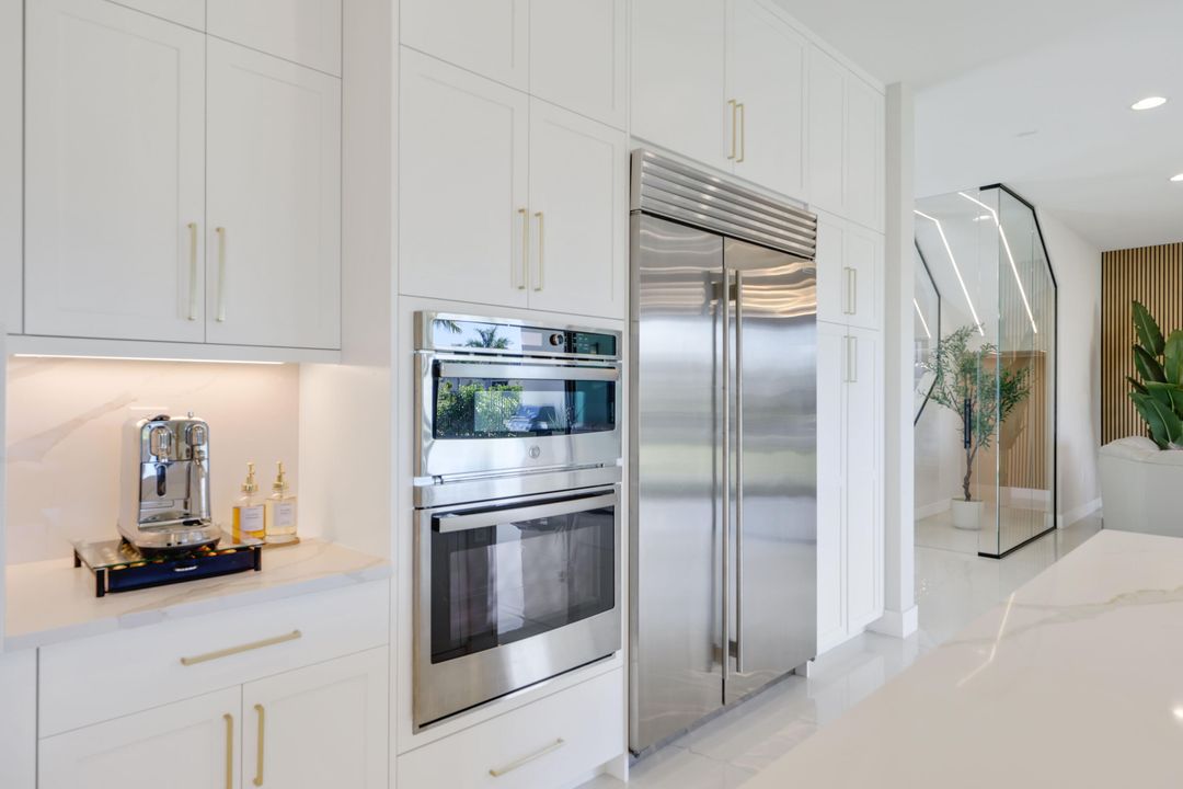 В аренду: $13,950 (5 спален, 7 ванн, 4605 Квадратных фут)