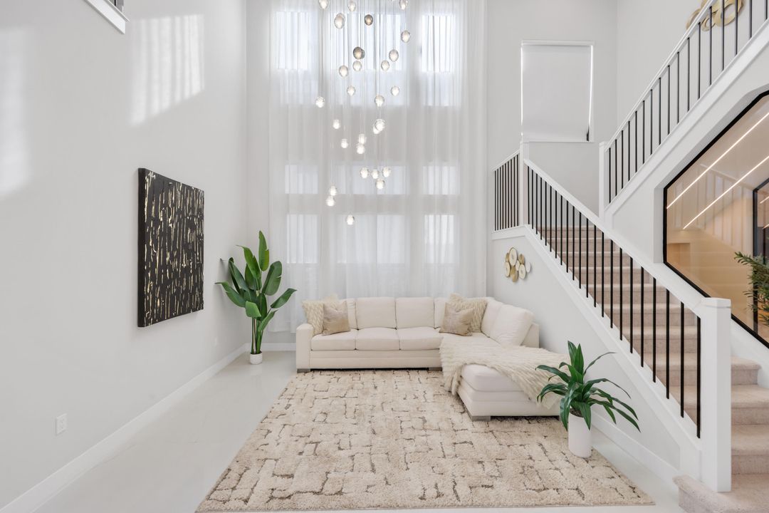 В аренду: $13,950 (5 спален, 7 ванн, 4605 Квадратных фут)