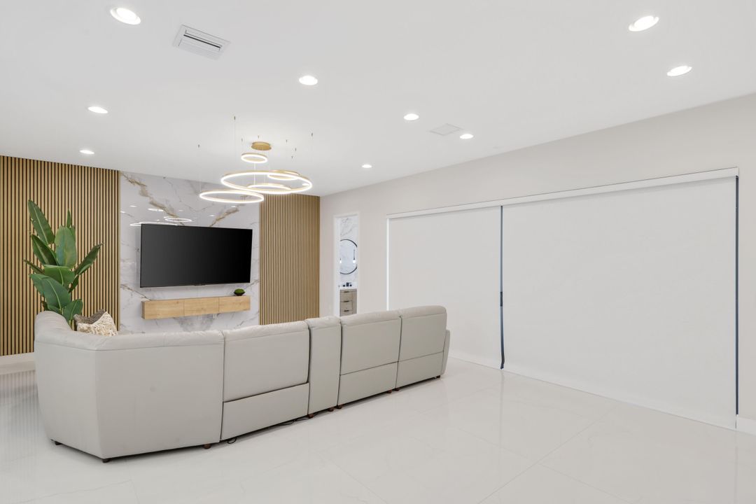 В аренду: $13,950 (5 спален, 7 ванн, 4605 Квадратных фут)