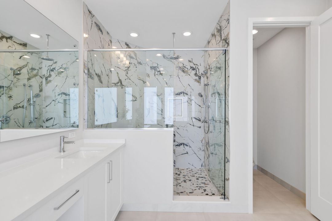 В аренду: $13,950 (5 спален, 7 ванн, 4605 Квадратных фут)