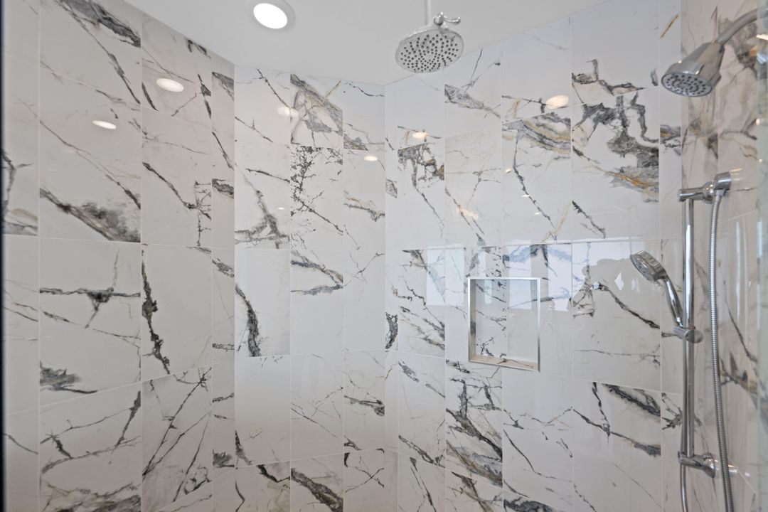 В аренду: $13,950 (5 спален, 7 ванн, 4605 Квадратных фут)