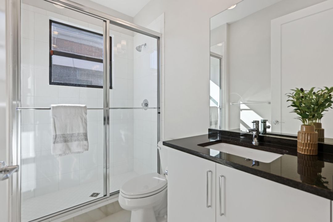 В аренду: $13,950 (5 спален, 7 ванн, 4605 Квадратных фут)