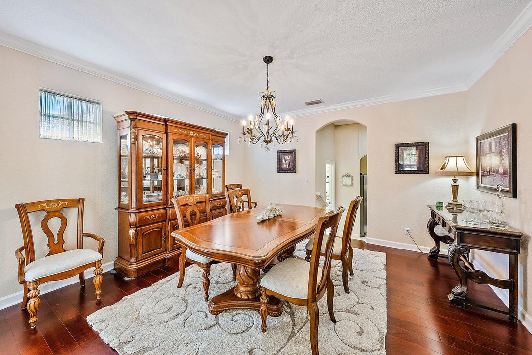 На продажу: $890,000 (4 спален, 4 ванн, 3668 Квадратных фут)