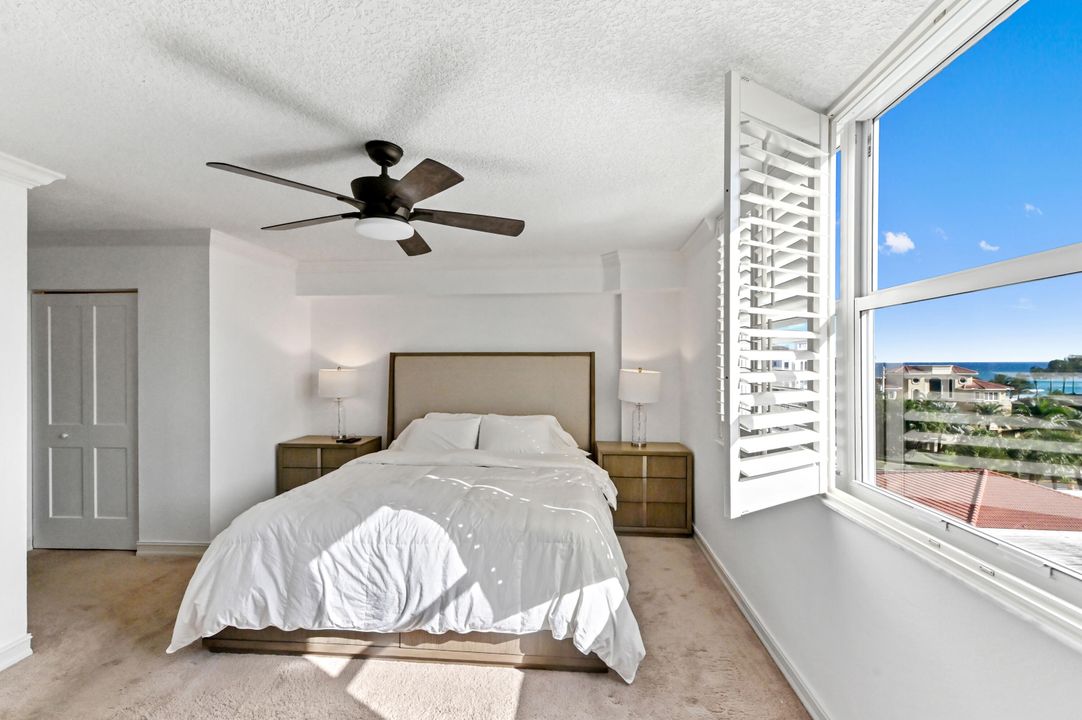 В аренду: $4,700 (2 спален, 2 ванн, 1400 Квадратных фут)