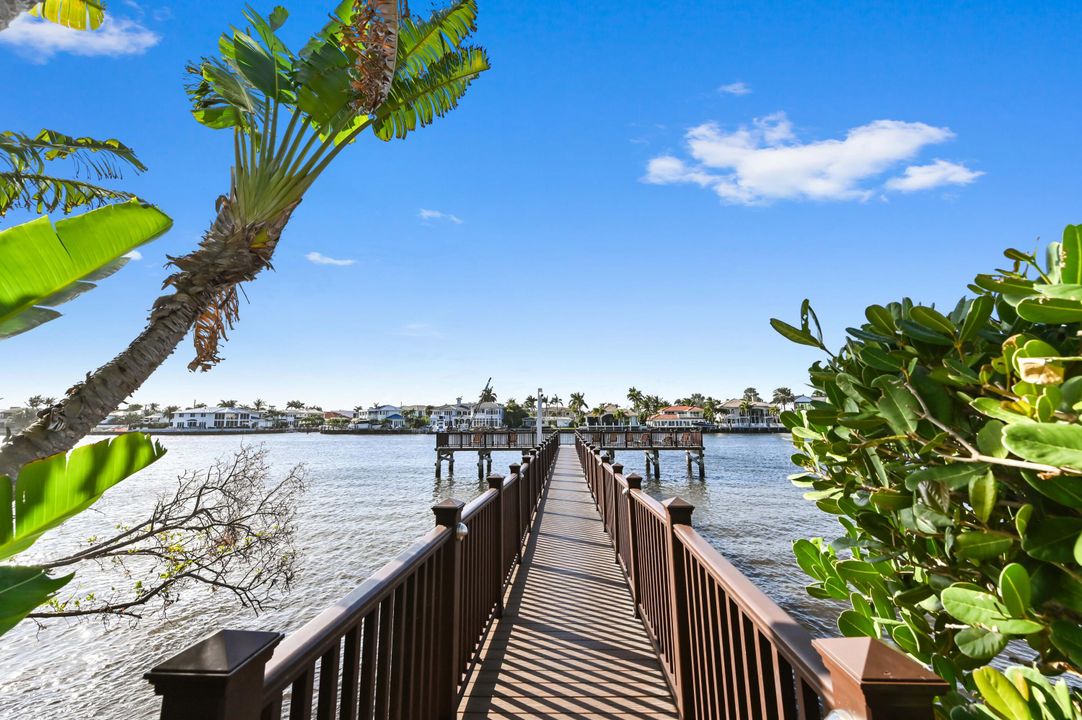 В аренду: $4,700 (2 спален, 2 ванн, 1400 Квадратных фут)