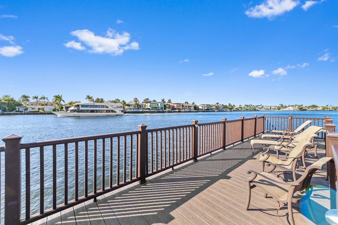 В аренду: $4,700 (2 спален, 2 ванн, 1400 Квадратных фут)