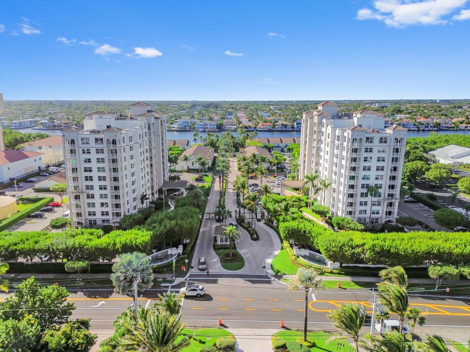 В аренду: $4,700 (2 спален, 2 ванн, 1400 Квадратных фут)