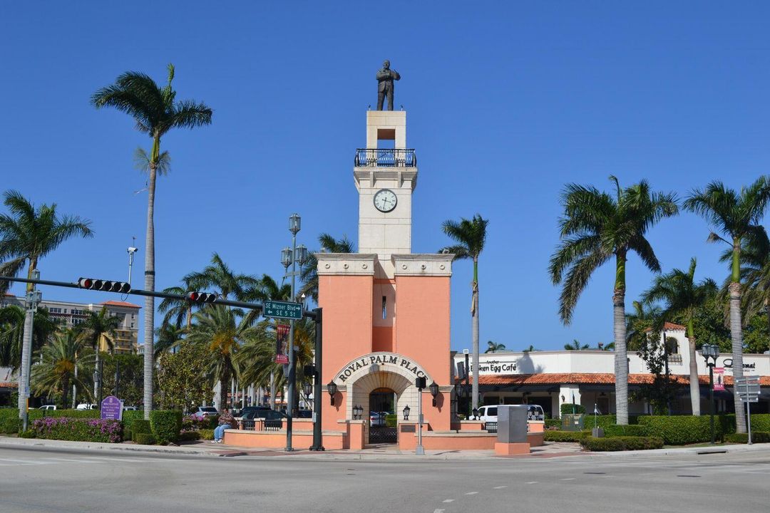 出租: $2,950 (2 贝兹, 1 浴室, 925 平方英尺)