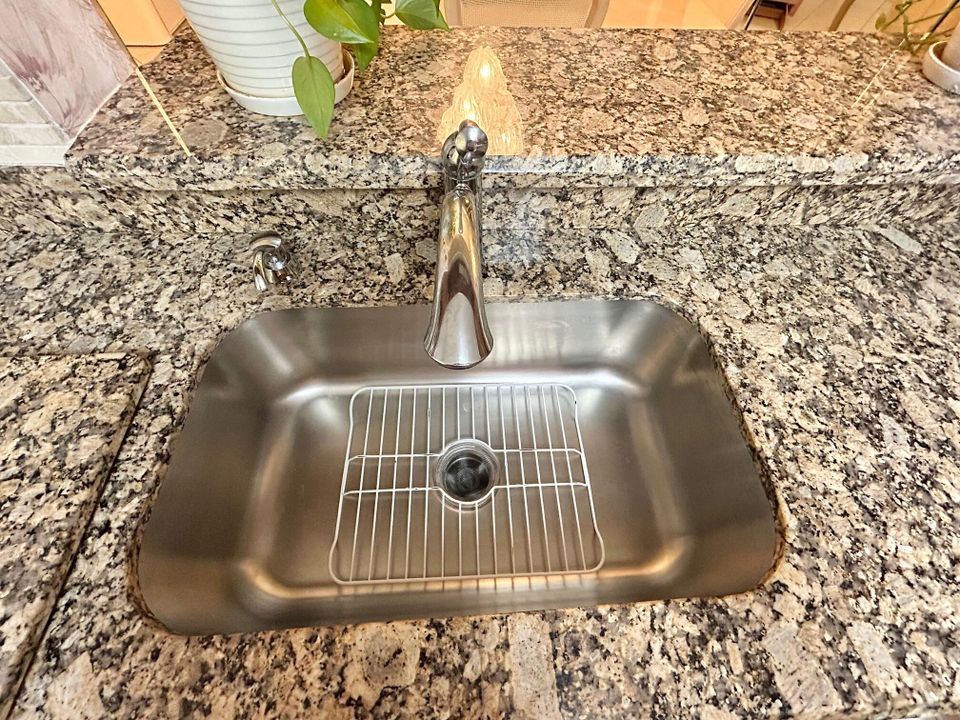 В аренду: $2,200 (2 спален, 2 ванн, 1330 Квадратных фут)