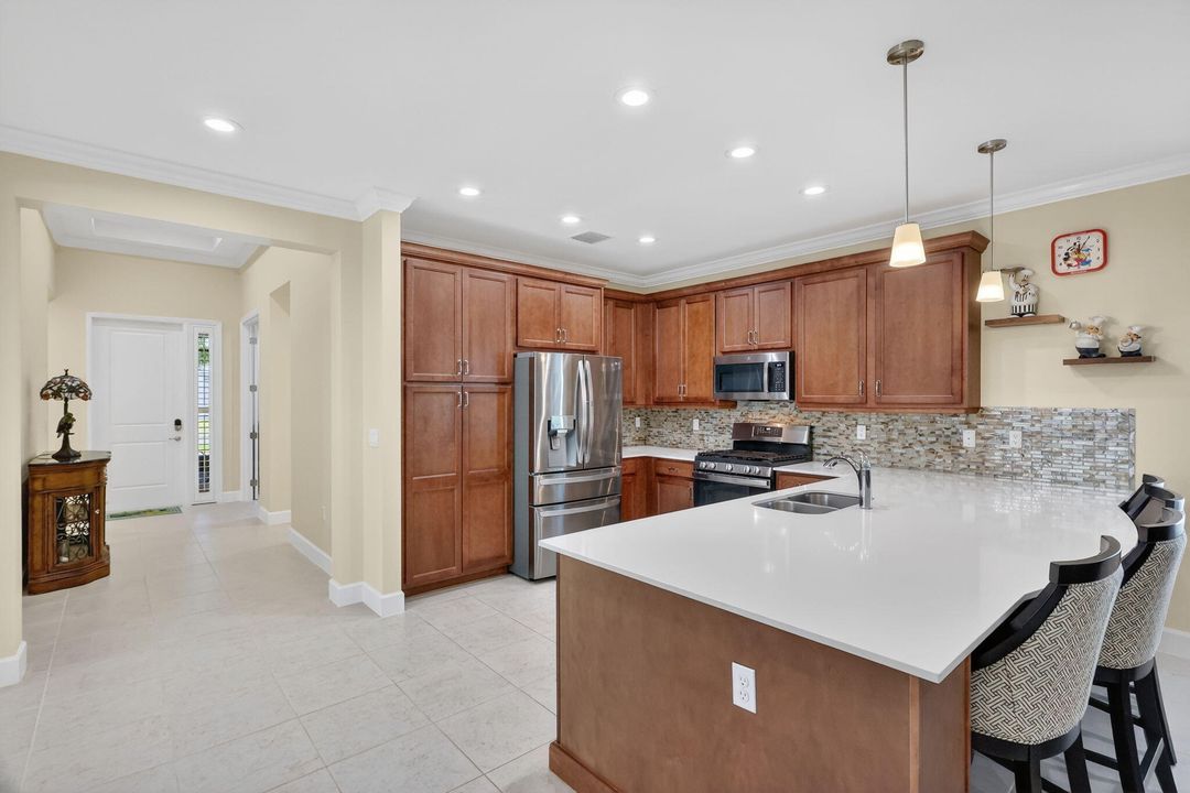 For Sale: $549,000 (3 beds, 2 baths, 2254 Square Feet)