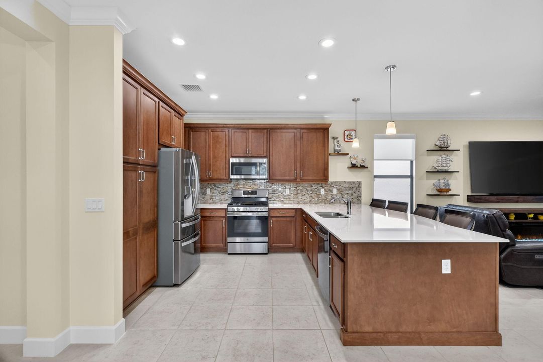 For Sale: $549,000 (3 beds, 2 baths, 2254 Square Feet)