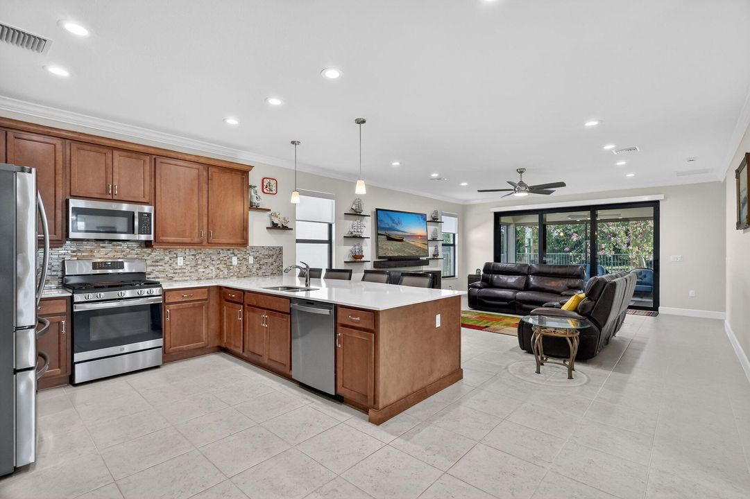 For Sale: $549,000 (3 beds, 2 baths, 2254 Square Feet)