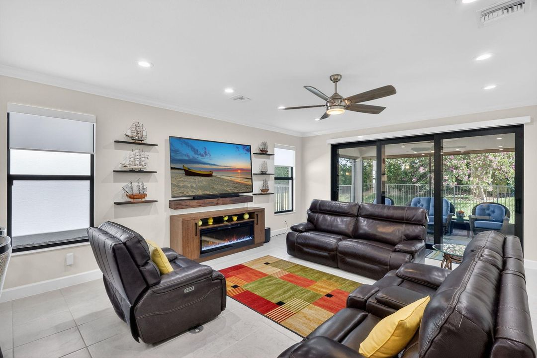 For Sale: $549,000 (3 beds, 2 baths, 2254 Square Feet)