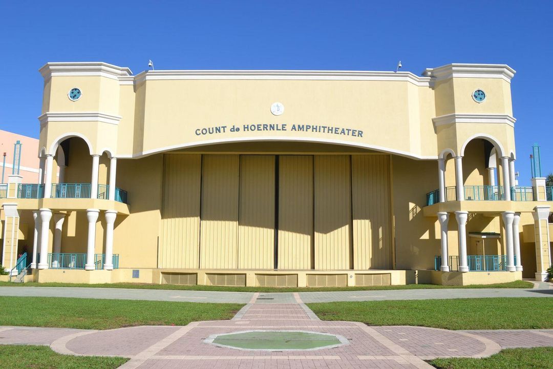 出租: $2,950 (2 贝兹, 1 浴室, 925 平方英尺)