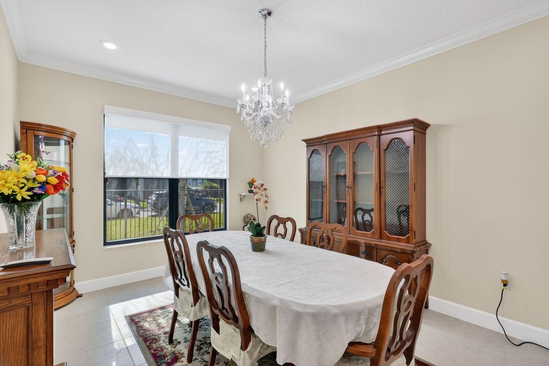 For Sale: $549,000 (3 beds, 2 baths, 2254 Square Feet)