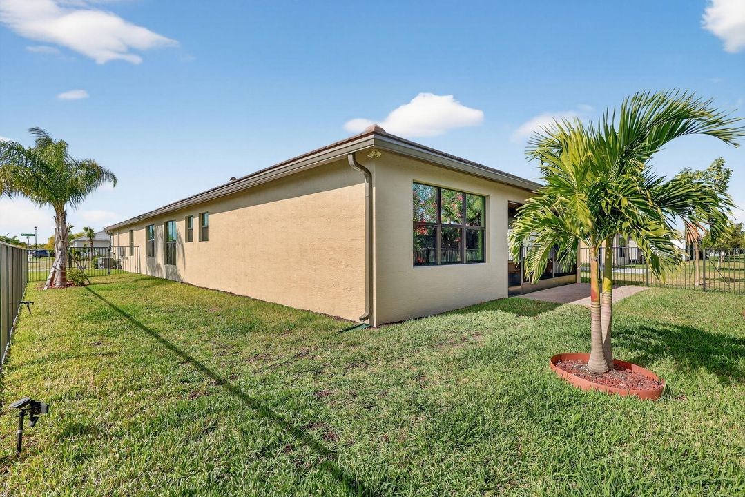 For Sale: $549,000 (3 beds, 2 baths, 2254 Square Feet)