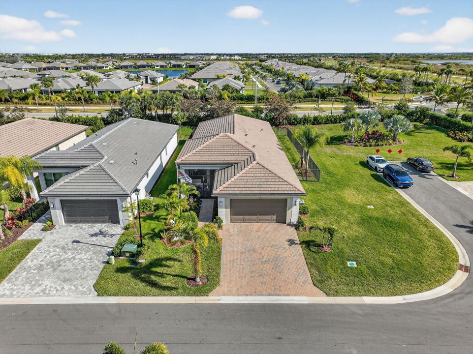 For Sale: $549,000 (3 beds, 2 baths, 2254 Square Feet)