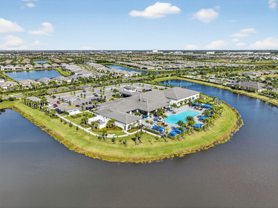 For Sale: $549,000 (3 beds, 2 baths, 2254 Square Feet)