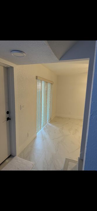 For Rent: $2,500 (2 beds, 1 baths, 986 Square Feet)