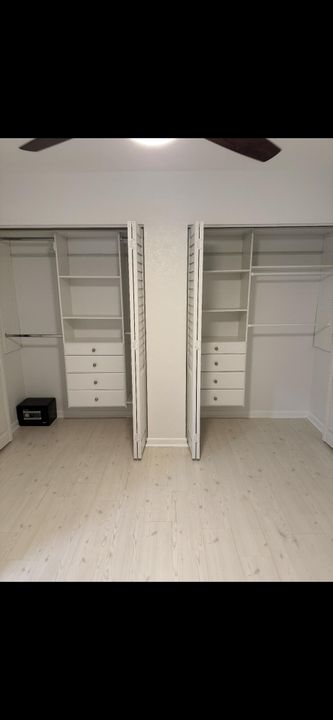 For Rent: $2,500 (2 beds, 1 baths, 986 Square Feet)