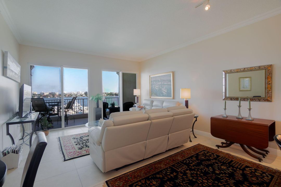 На продажу: $649,000 (3 спален, 2 ванн, 1588 Квадратных фут)