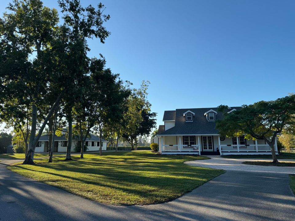 For Rent: $15,000 (6 beds, 4 baths, 3928 Square Feet)