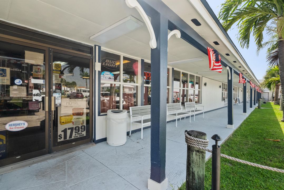 For Sale: $375,000 (1 beds, 1 baths, 800 Square Feet)