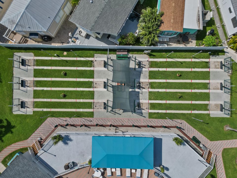 For Sale: $375,000 (1 beds, 1 baths, 800 Square Feet)