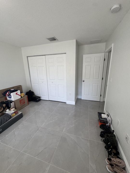 For Sale: $685,000 (4 beds, 3 baths, 1953 Square Feet)