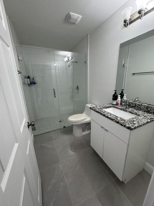 For Sale: $685,000 (4 beds, 3 baths, 1953 Square Feet)