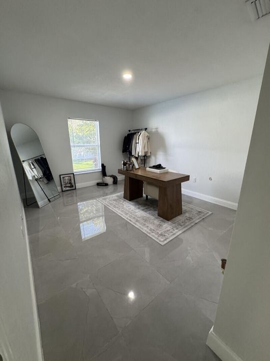 For Sale: $685,000 (4 beds, 3 baths, 1953 Square Feet)