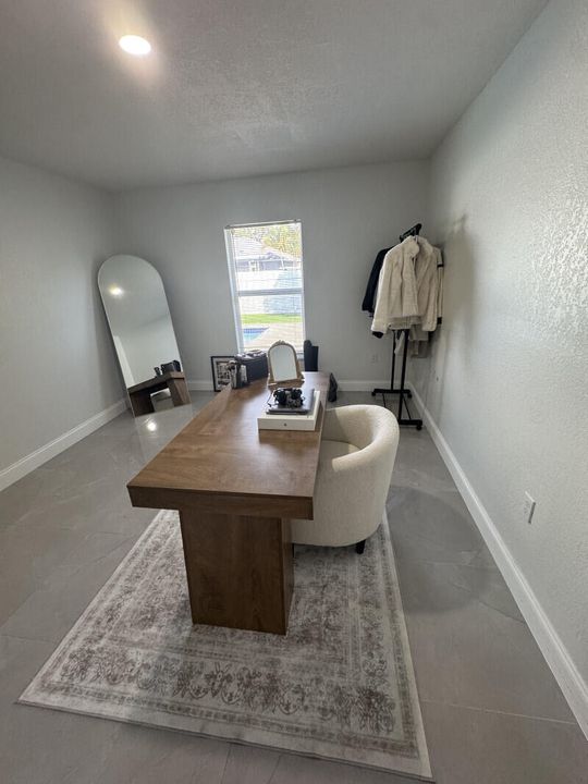 For Sale: $685,000 (4 beds, 3 baths, 1953 Square Feet)