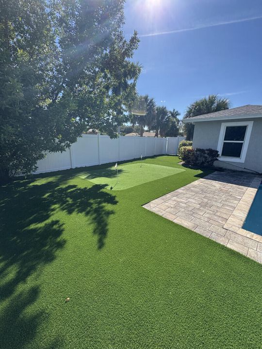 For Sale: $685,000 (4 beds, 3 baths, 1953 Square Feet)