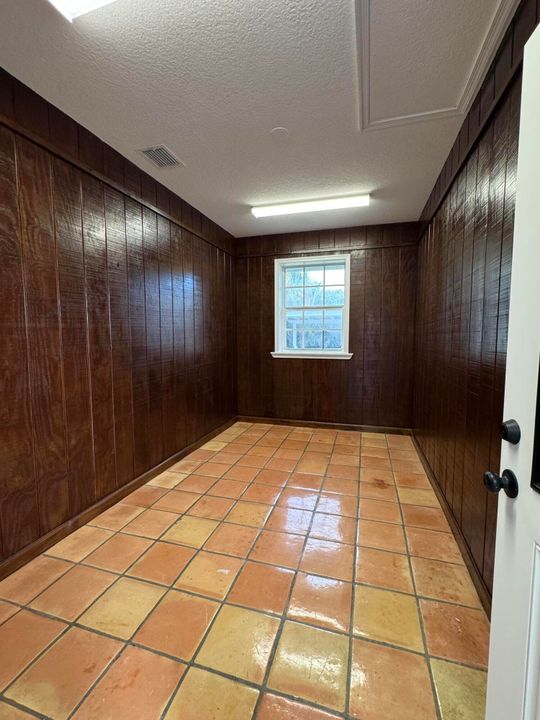 For Rent: $15,000 (6 beds, 4 baths, 3928 Square Feet)