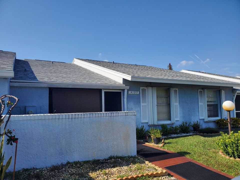 En Venta: $220,000 (2 camas, 2 baños, 1251 Pies cuadrados)