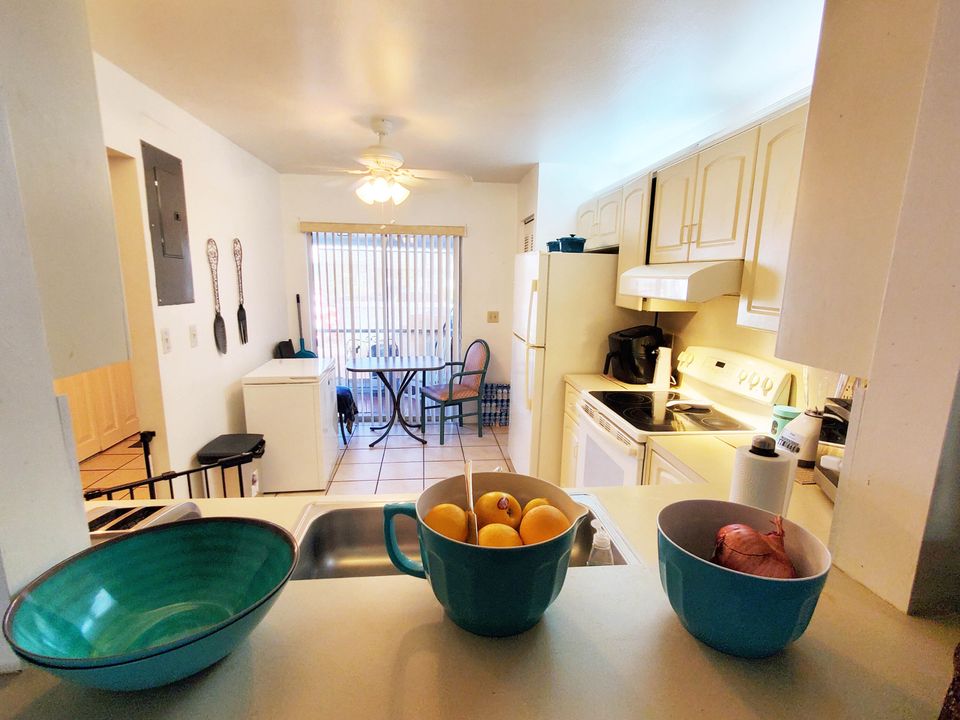 En Venta: $220,000 (2 camas, 2 baños, 1251 Pies cuadrados)