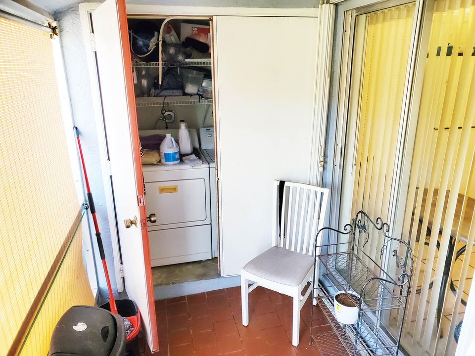 En Venta: $220,000 (2 camas, 2 baños, 1251 Pies cuadrados)