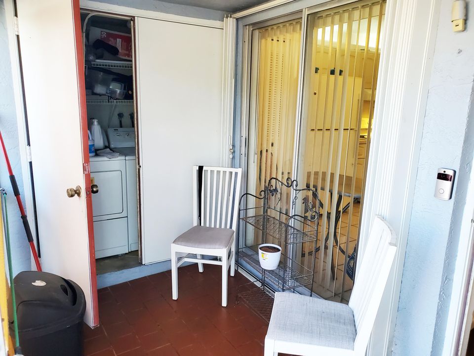 En Venta: $220,000 (2 camas, 2 baños, 1251 Pies cuadrados)