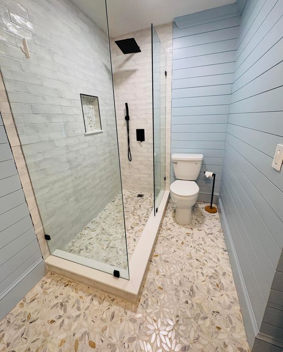 出租: $11,900 (4 贝兹, 2 浴室, 1649 平方英尺)