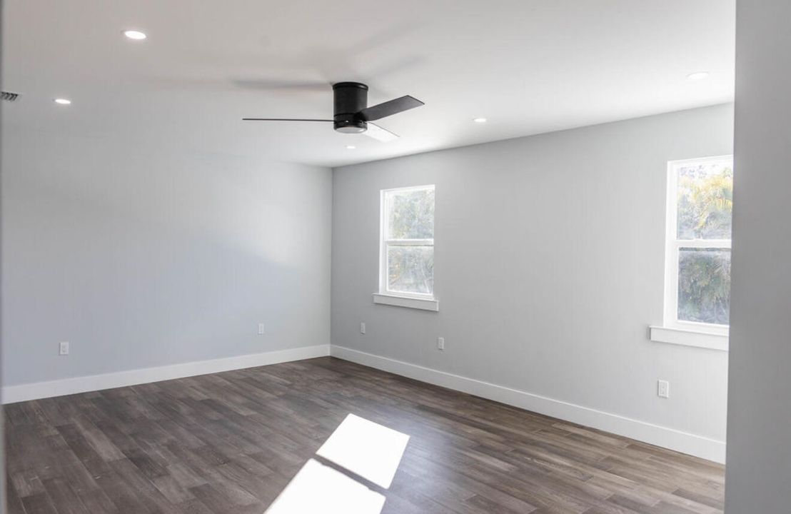 На продажу: $949,000 (6 спален, 4 ванн, 3437 Квадратных фут)