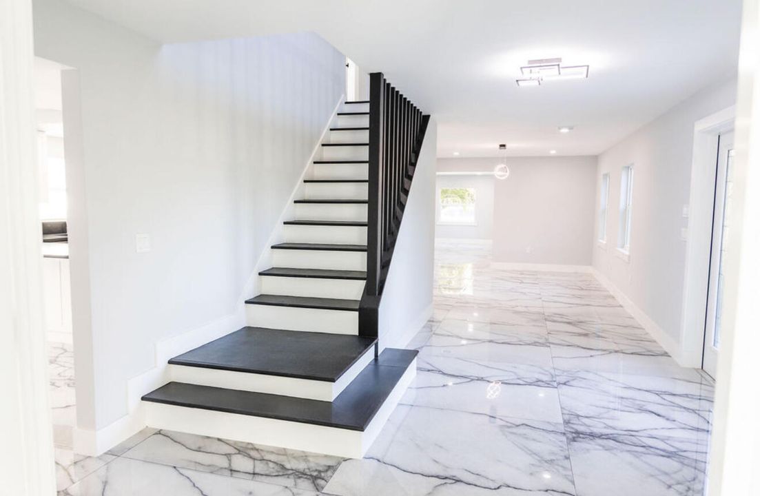 На продажу: $949,000 (6 спален, 4 ванн, 3437 Квадратных фут)