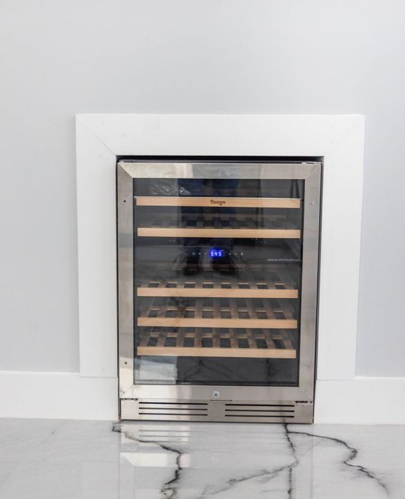 На продажу: $949,000 (6 спален, 4 ванн, 3437 Квадратных фут)