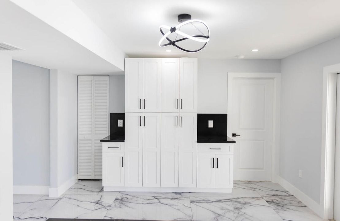 На продажу: $949,000 (6 спален, 4 ванн, 3437 Квадратных фут)