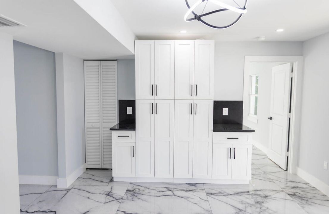 На продажу: $949,000 (6 спален, 4 ванн, 3437 Квадратных фут)