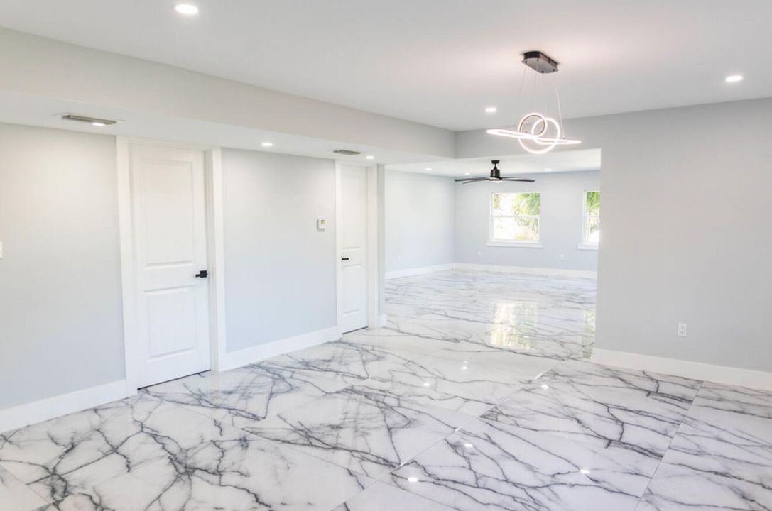 На продажу: $949,000 (6 спален, 4 ванн, 3437 Квадратных фут)