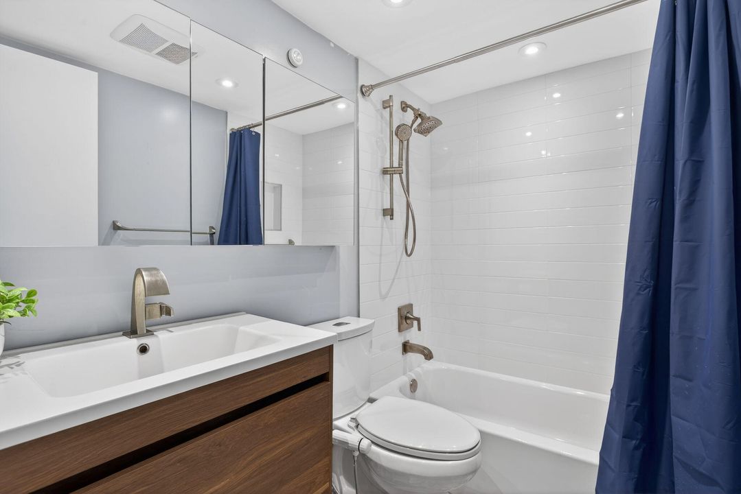 For Sale: $260,000 (2 beds, 2 baths, 1215 Square Feet)