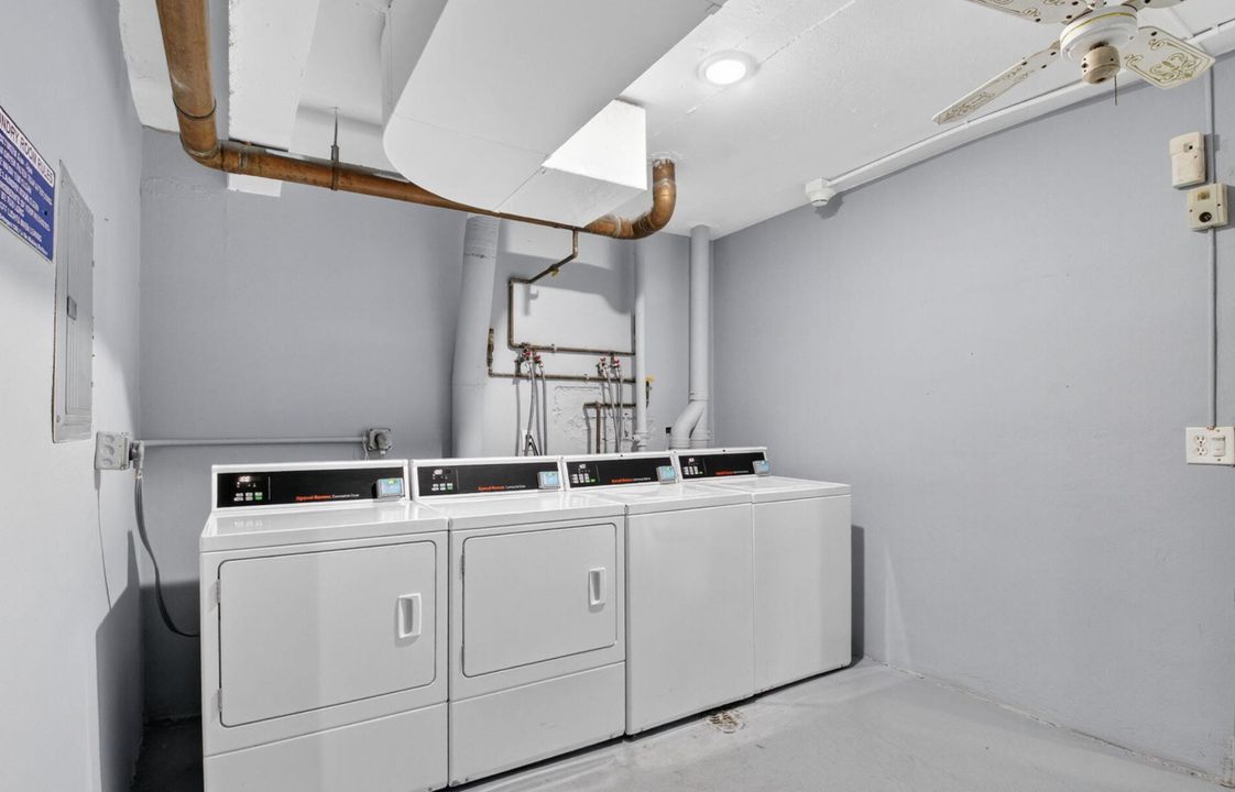 出租: $1,900 (2 贝兹, 2 浴室, 1200 平方英尺)