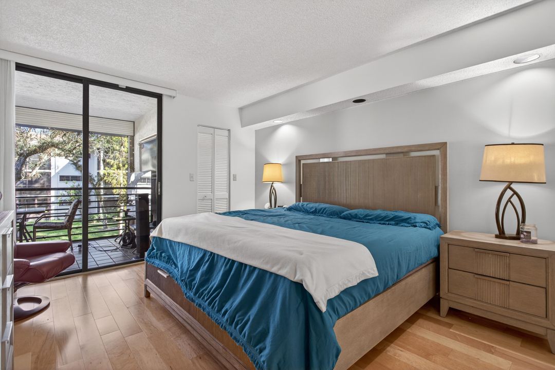 For Sale: $260,000 (2 beds, 2 baths, 1215 Square Feet)