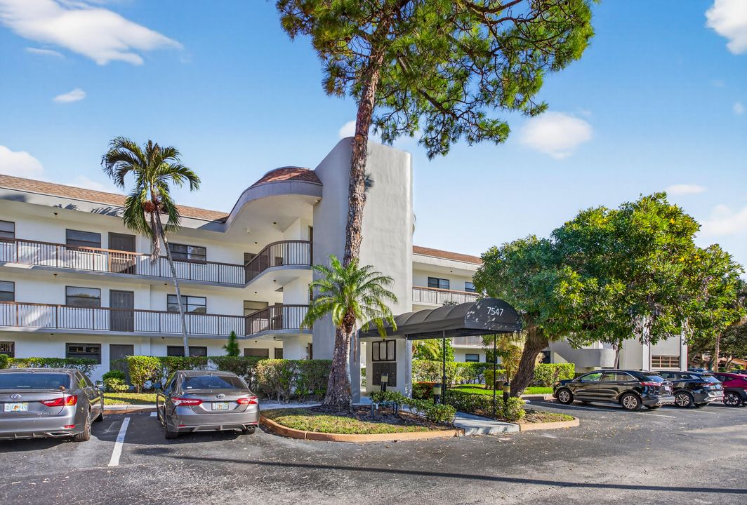 For Sale: $260,000 (2 beds, 2 baths, 1215 Square Feet)